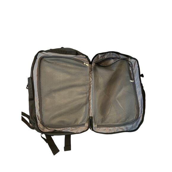 Basecamp Clamshell Hiking Backpack - Picture 4 of 8
